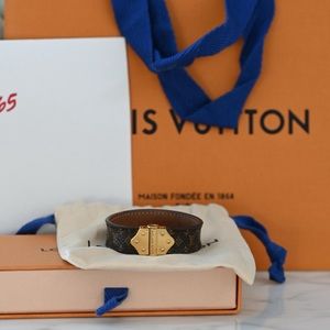 Louis Vuitton Nano Monogram bracelet with box, dust bag, paper bag.